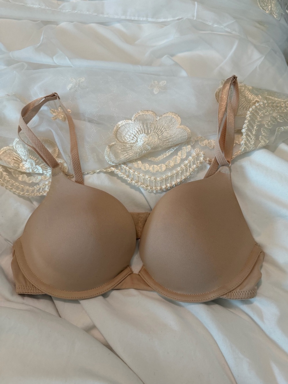 Maidenform Smooth Nude T-Shirt Bra in Beige